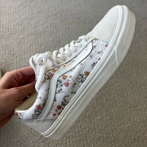 Vans Old Skool in Marshmellow / Vintage Floral 9